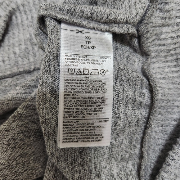 GAP, NWOT, Cozy Gray Marbled Hoodie, Long Sleeve Size XS - Picture 6 of 6